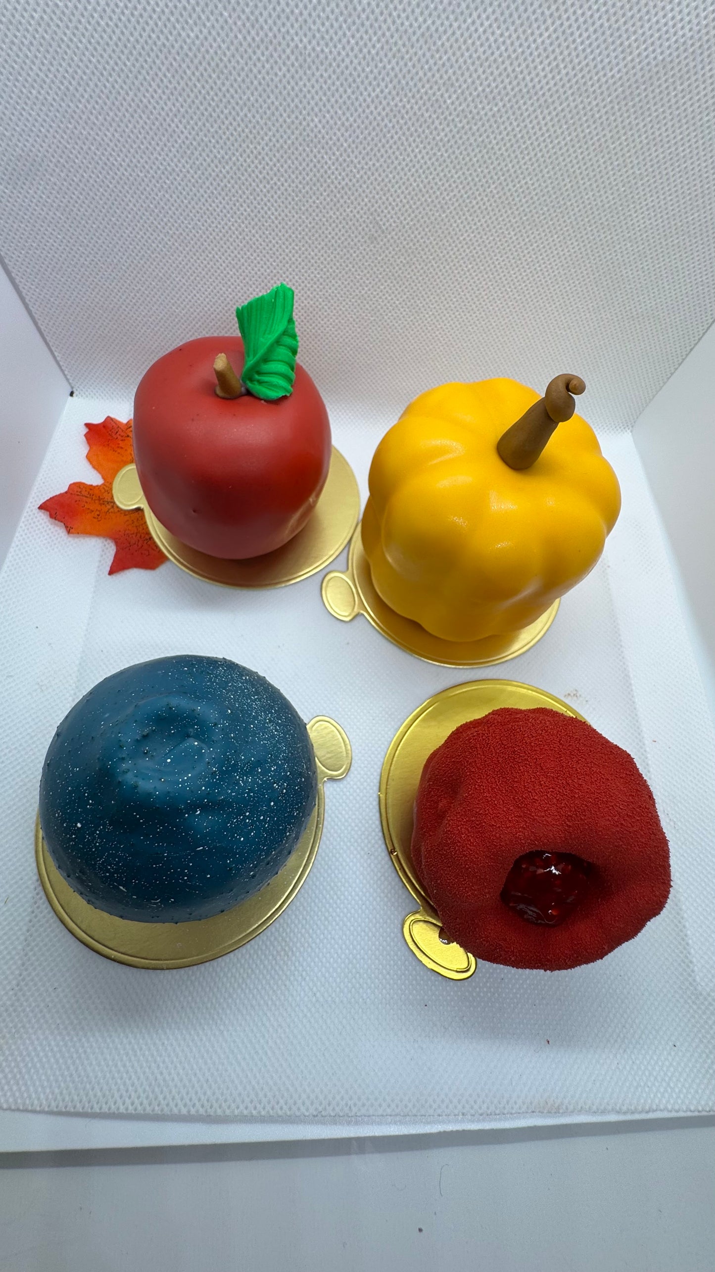 Exklusiva Trompe l´oeil med  Hallon ,Pumpa🎃, Äpple, Blåbär