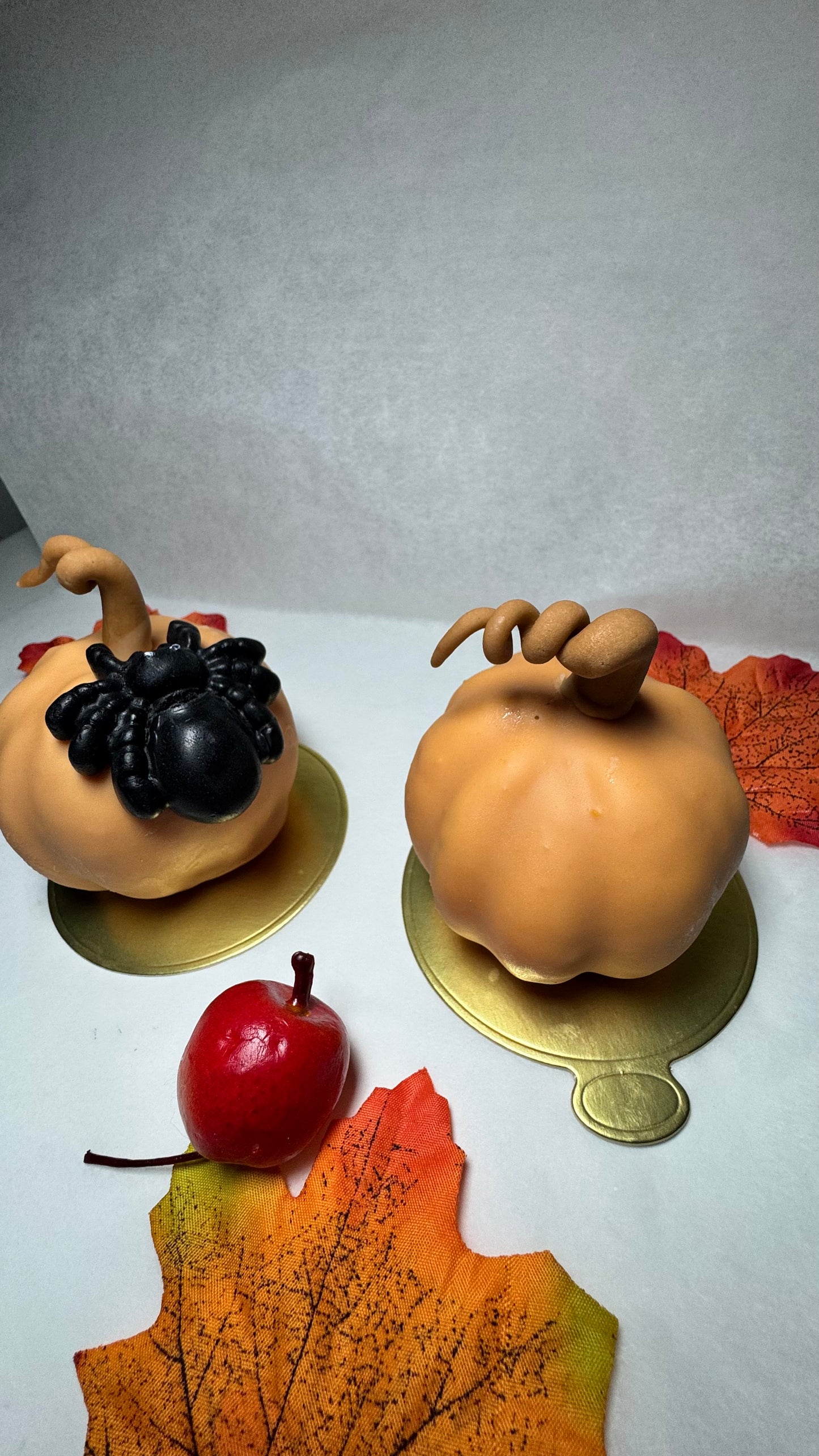 🎃 Halloween Édition – Fruktbakelser med  två Pumpa & Äpple 🍏